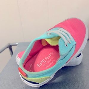 Sperry Top Sliders.  Pink,blue,yellow, and white.  Size 6